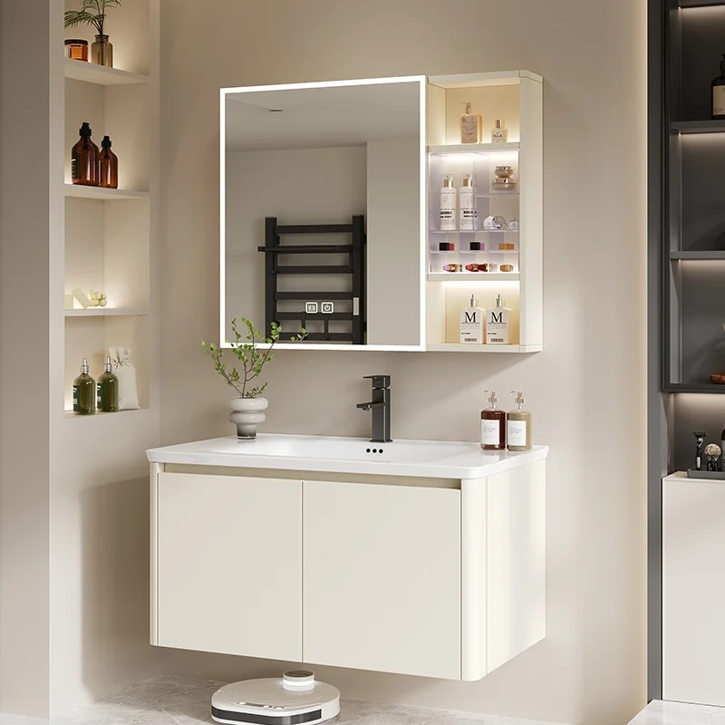 Mueble de baño blanco con cajones a medida